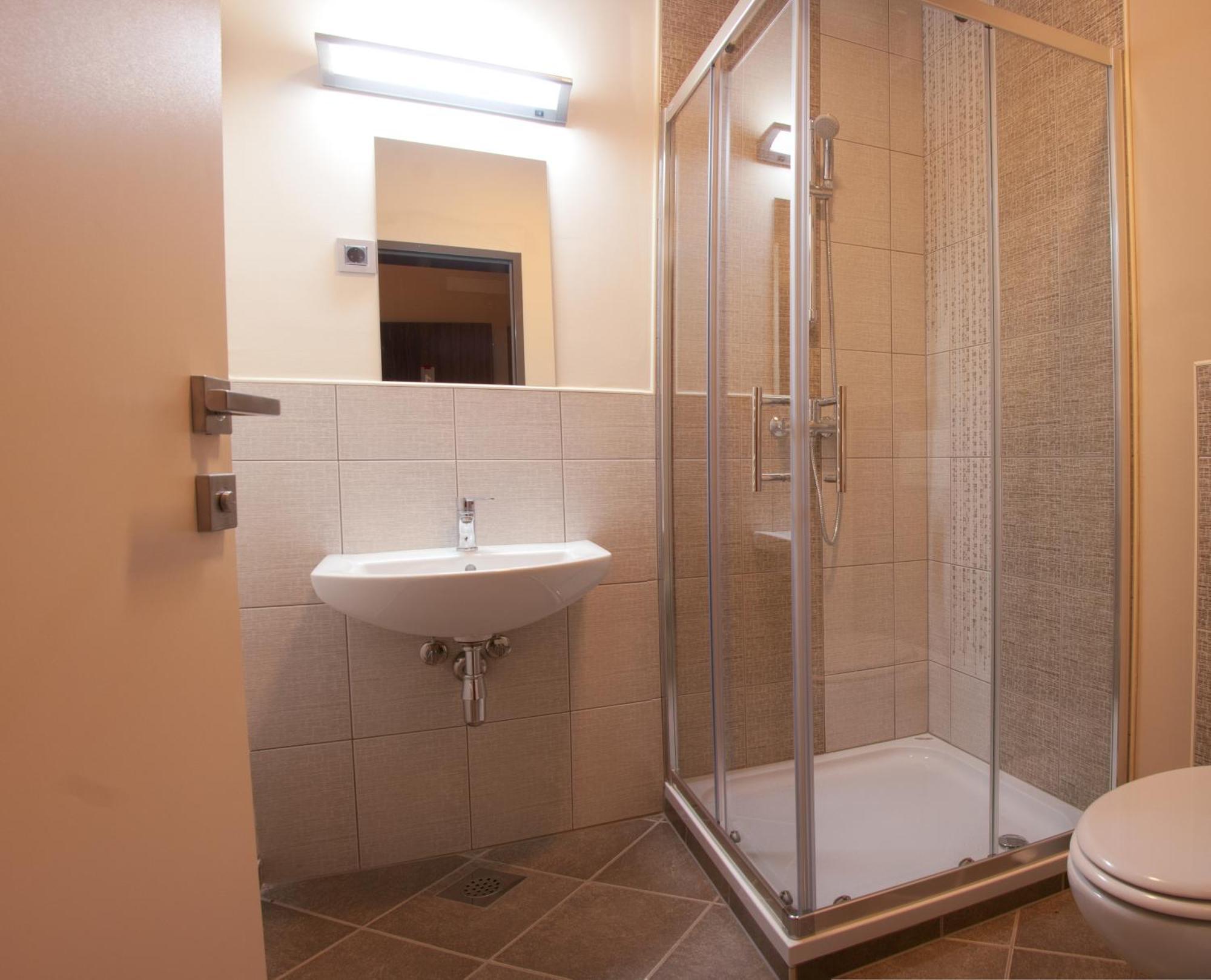 Hostel Plus Caffe Petrovče Zewnętrze zdjęcie