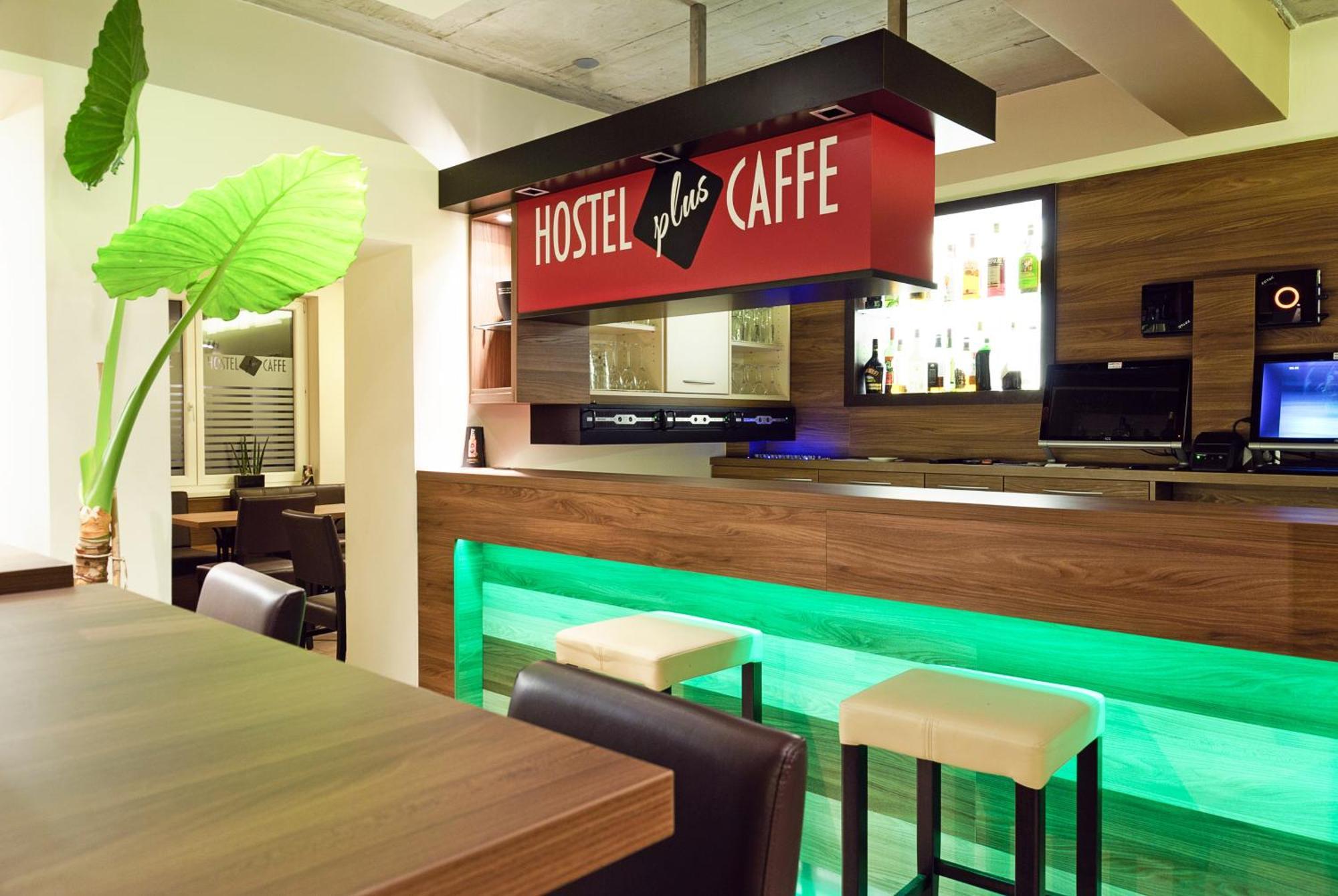 Hostel Plus Caffe Petrovče Zewnętrze zdjęcie