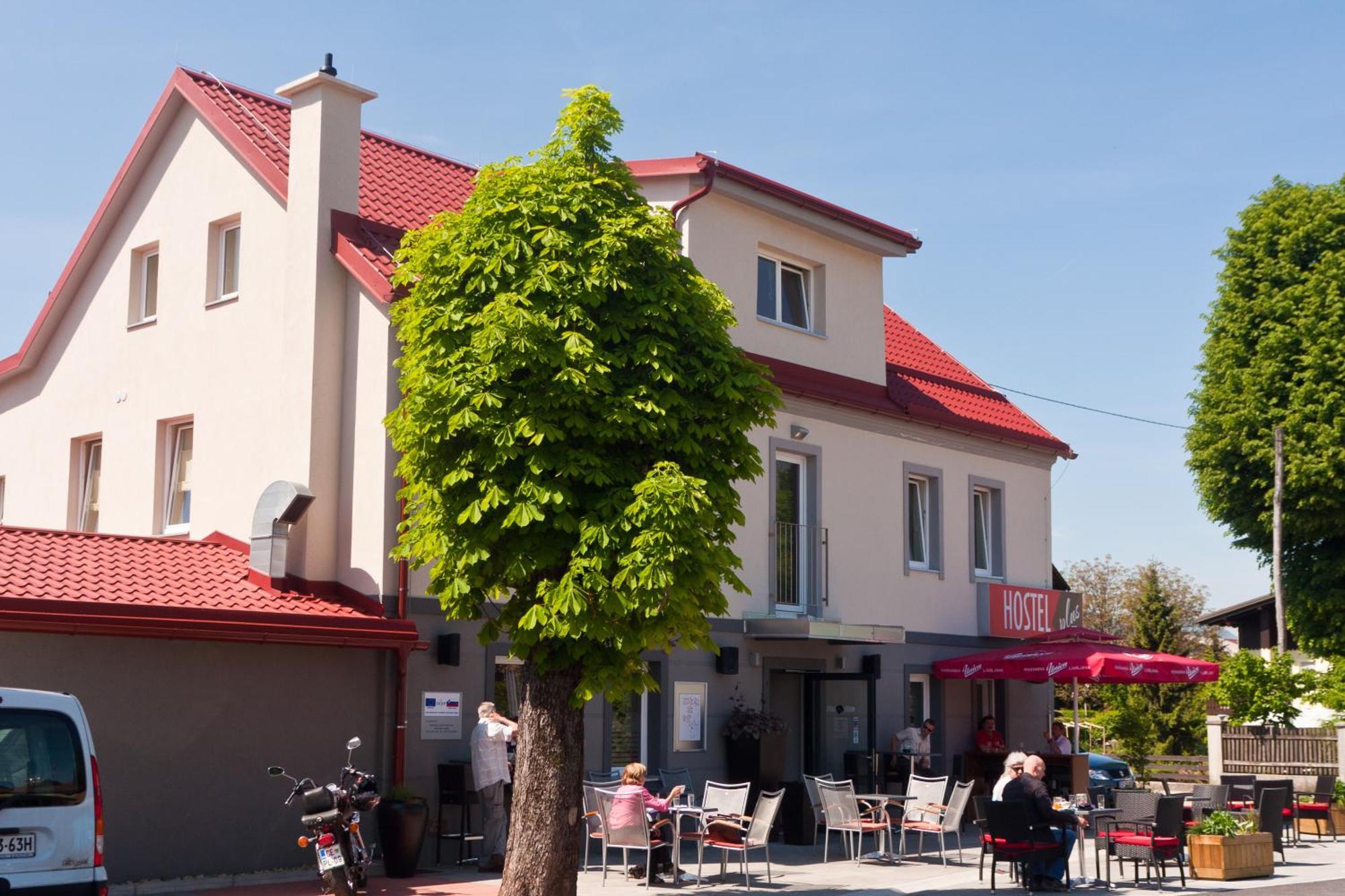 Hostel Plus Caffe Petrovče Zewnętrze zdjęcie